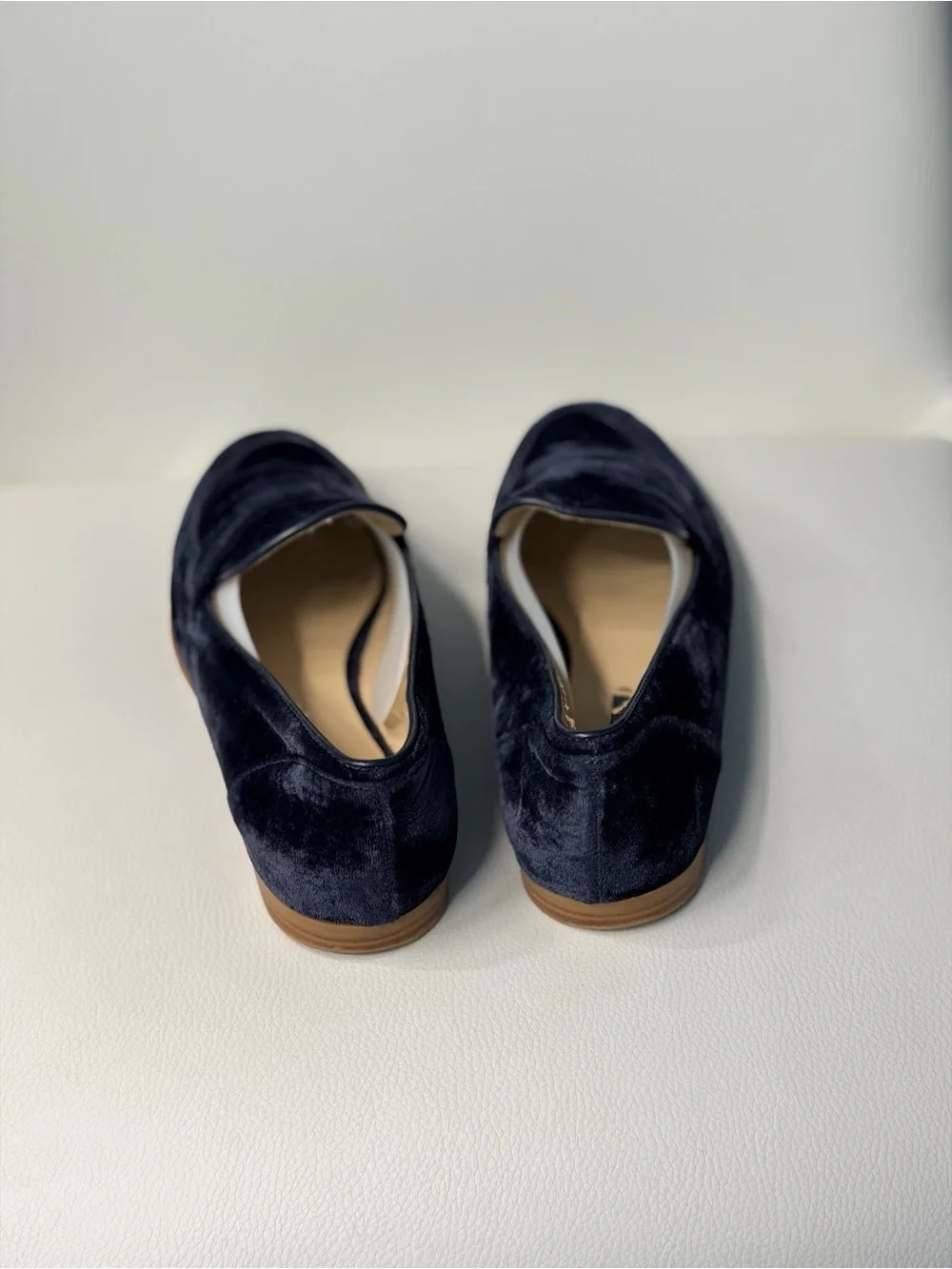 Unisex Women’s Size 6 Velvet Penny Loafers in Navy - Classic Slip-On